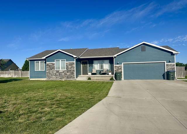 Property at 2815 Barbara Ln E, Dodge City, KS 67801, 4 beds, 3 baths