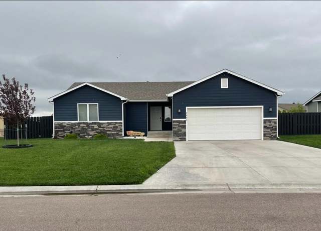Property at 2805 Anna Ave, Dodge City, KS 67801, 3 beds, 2 baths