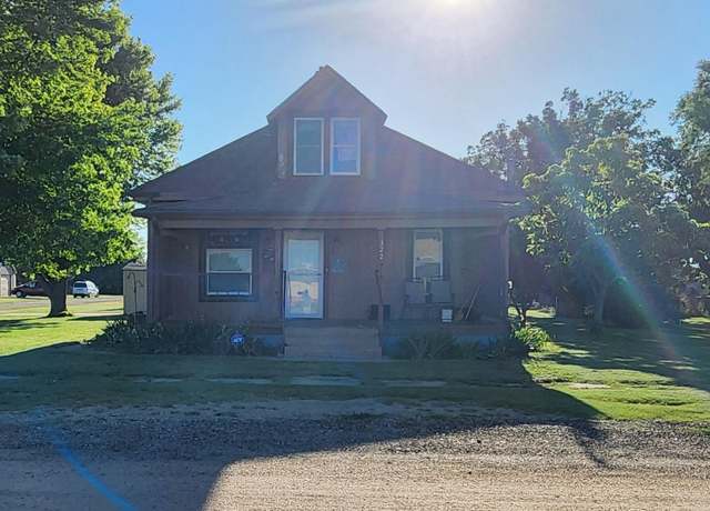 Property at 322 S Elm St, Offerle, KS 67547, 3 beds, 1 bath