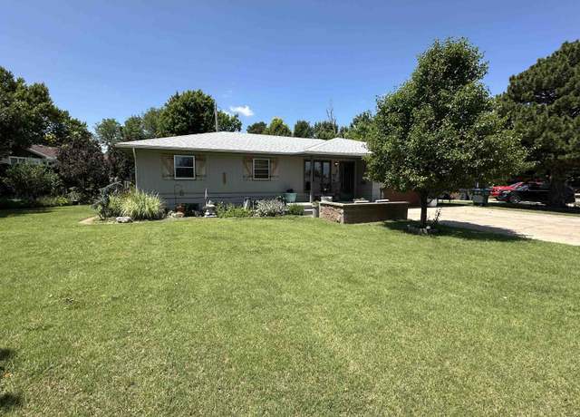 Property at 2408 4th Cir, Dodge City, KS 67801, 2 beds, 3 baths