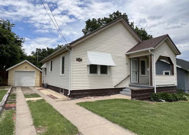 Property at 202 E Mulberry St, Dodge City, KS 67801, 2 beds, 1.5 baths