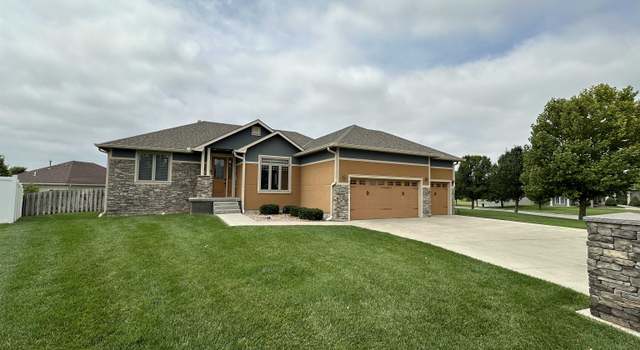 Photo of 1303 University Dr, Dodge City, KS 67801