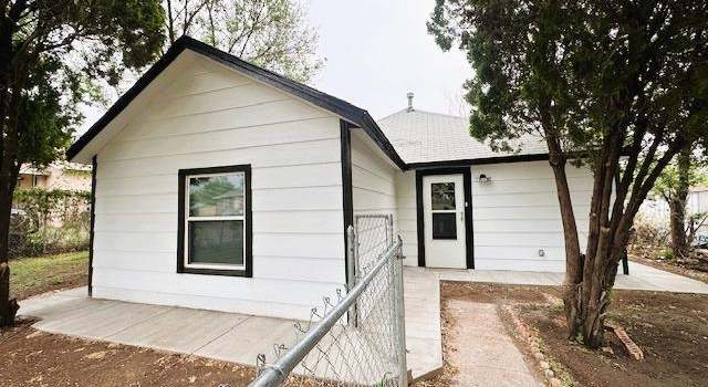 Photo of 806 Ave K, Dodge City, KS 67801