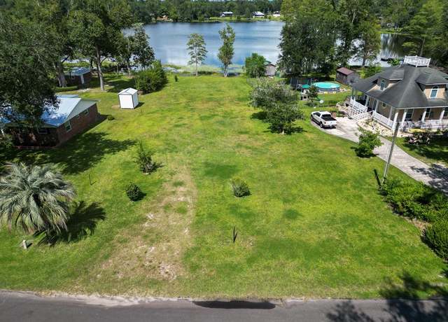 Property at 396 W Lakeview Dr, Wewahitchka, FL 32465