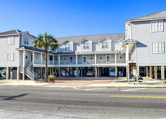 Property at 401 St James Ave #3, Carrabelle, FL 32322, 2 beds, 2.5 baths
