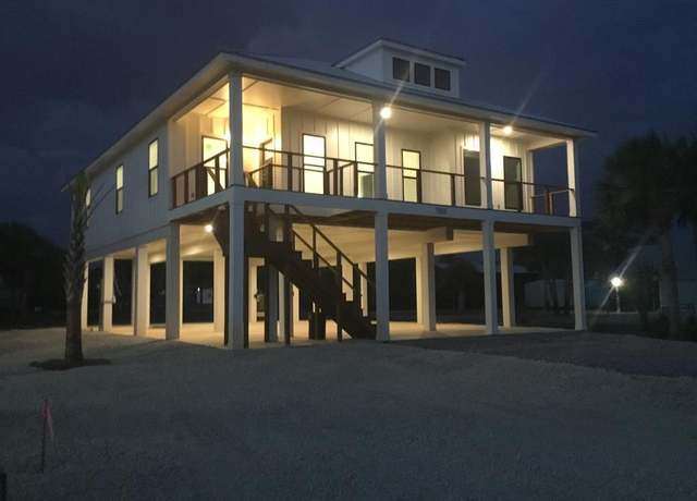 Property at 7016 Americus Ave, Port St. Joe, FL 32456, 3 beds, 2 baths