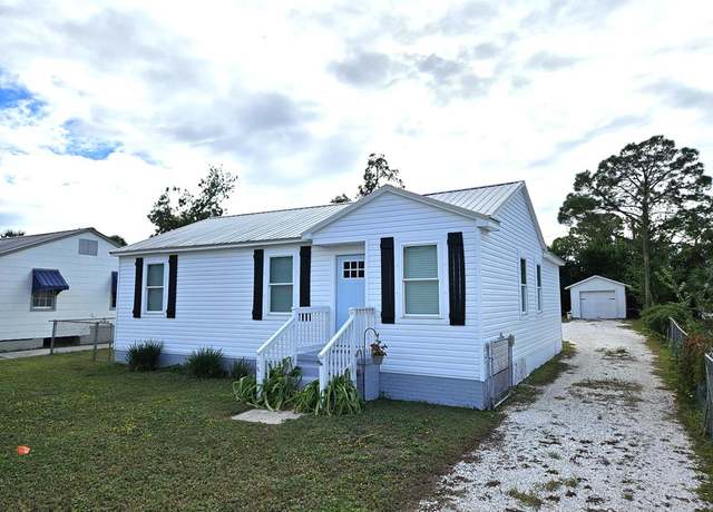 Property at 1610 Long Ave, Port St. Joe, FL 32456, 3 beds, 2 baths