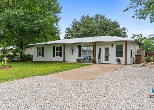 Property at 122 Barbara Dr, Port St. Joe, FL 32456, 3 beds, 2 baths