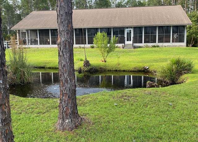 Property at 15 White Way, Carrabelle, FL 32322, 3 beds, 3 baths