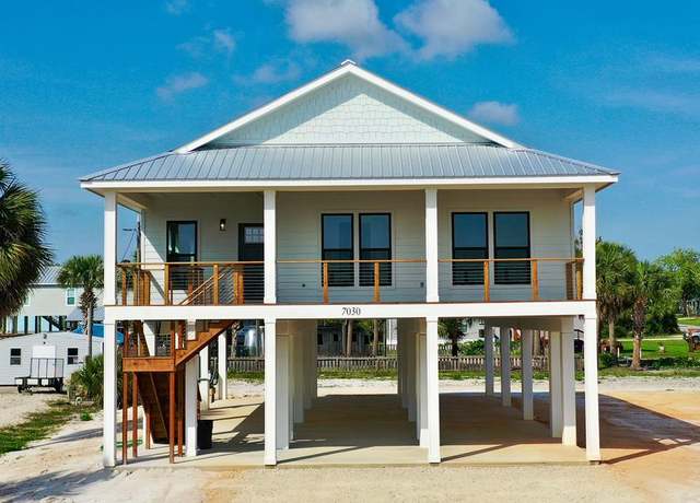 Property at 7030 Americus Ave, Port St. Joe, FL 32456, 3 beds, 2 baths