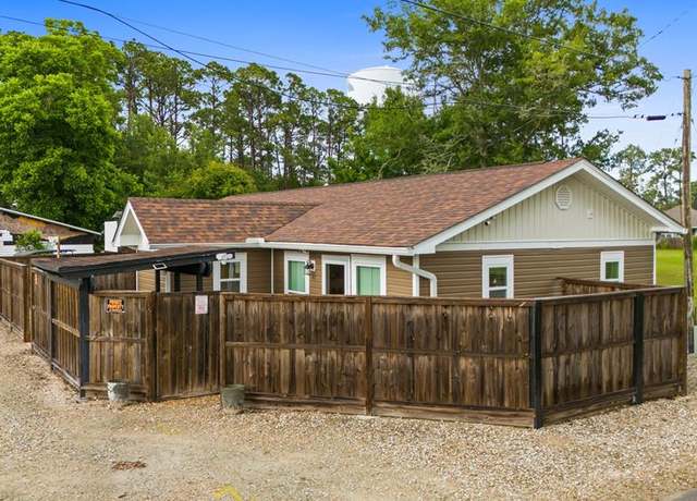 Property at 691 Duval St, Port St. Joe, FL 32456, 2 beds, 2 baths