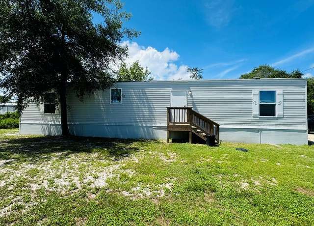 Property at 1001 NE 2nd St, Carrabelle, FL 32322, 3 beds, 2 baths