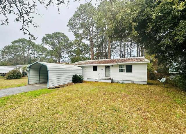 Property at 2527 Florida Ave, Lanark Village, FL 32323, 3 beds, 2 baths