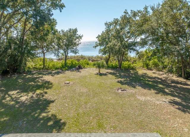 Property at 254 Hwy 98 W, Apalachicola, FL 32320, 3 beds, 1 bath
