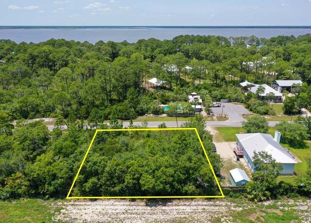 Property at 140 Longleaf Rd, Eastpoint, FL 32328