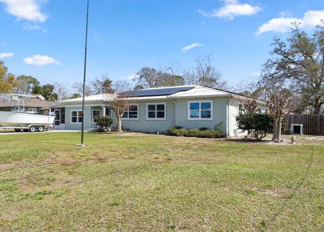 Property at 907 Garrison Ave, Port St. Joe, FL 32456, 4 beds, 2 baths