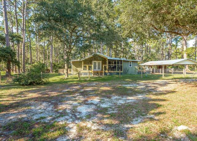 Property at 2455 Hwy 98 W, Carrabelle, FL 32322, 2 beds, 1 bath