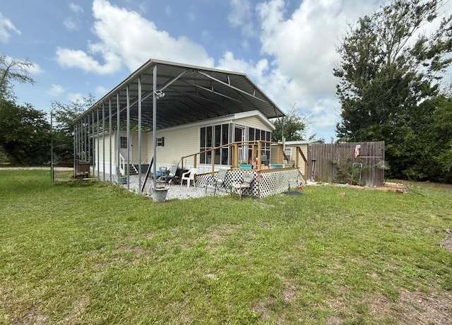 Property at 125 N Patrick St, Port St. Joe, FL 32456, 1 bed, 1 bath