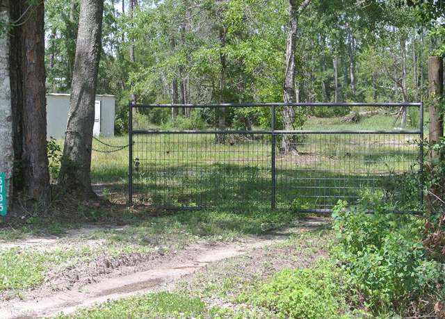Property at 6795 Larimore St, Wewahitchka, FL 32456