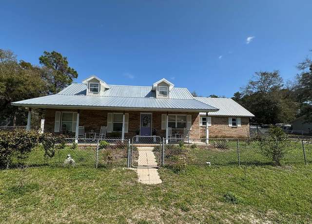 Property at 441 22nd Ave, Apalachicola, FL 32320, 3 beds, 2 baths