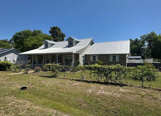 Property at 441 22nd Ave, Apalachicola, FL 32320, 3 beds, 2 baths