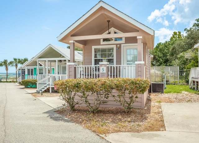 Property at 1843 Hwy 98 W, Carrabelle, FL 32322, 1 bed, 1 bath