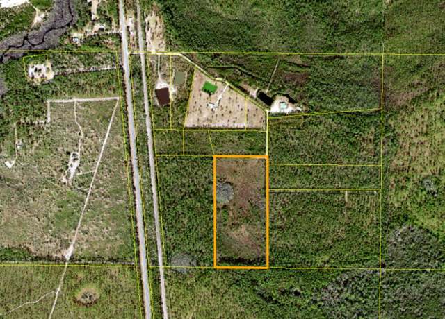 Property at 204 Longleaf Dr, Eastpoint, FL 32328