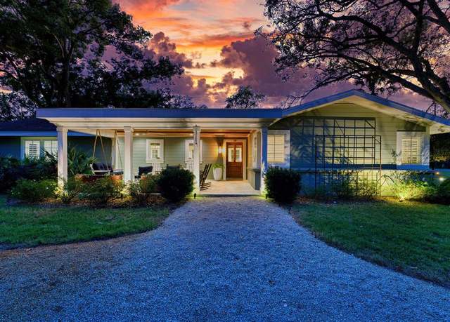 Property at 24 12th St, Apalachicola, FL 32320, 3 beds, 2.5 baths