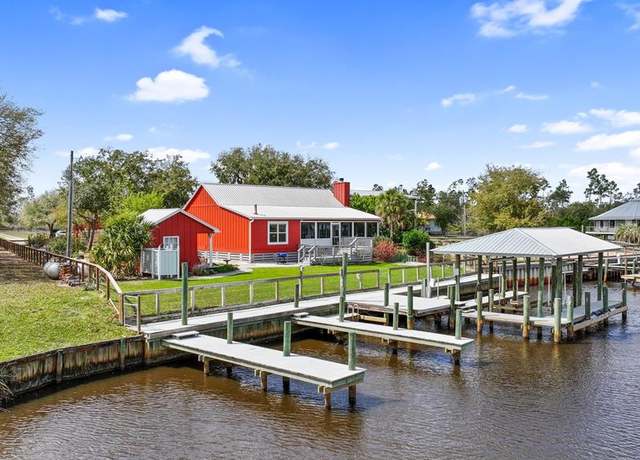 Property at 642 Chapel Ln, Port St. Joe, FL 32456, 4 beds, 3 baths