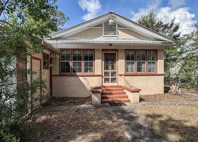 Property at 52 17th St, Apalachicola, FL 32320, 3 beds, 1 bath