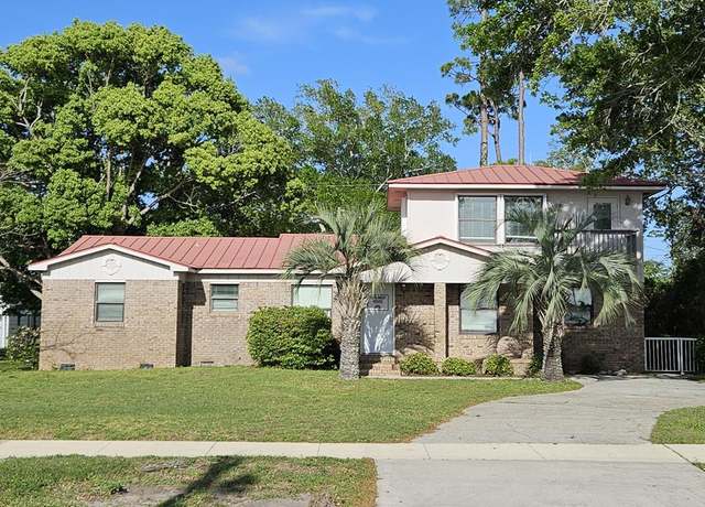 Property at 1007 Monument Ave, Port St. Joe, FL 32456, 3 beds, 3 baths