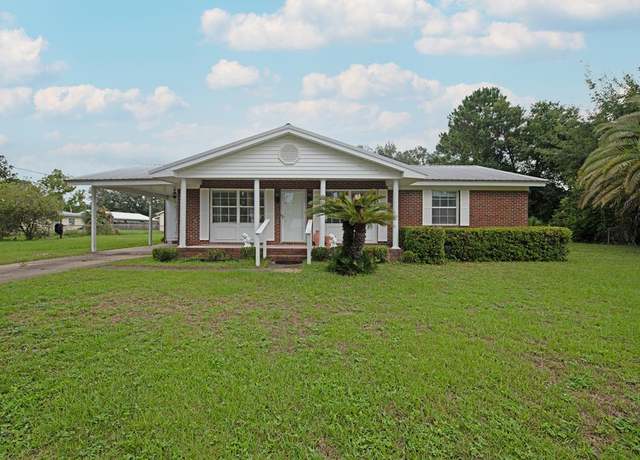 Property at 41 Thomas Dr, Apalachicola, FL 32320, 2 beds, 2 baths