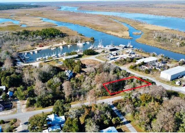 Property at 350 Market St, Apalachicola, FL 32320