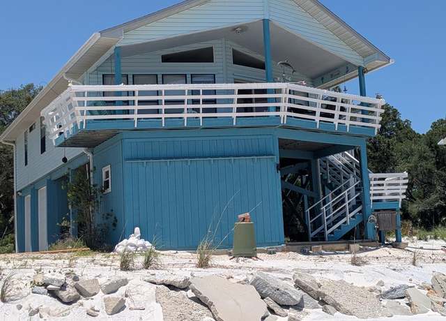 Property at 2344 Hwy 98 W, Carrabelle, FL 32322, 3 beds, 2 baths