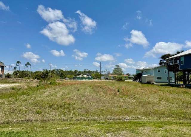 Property at 124 Pine St, Mexico Beach, FL 32456