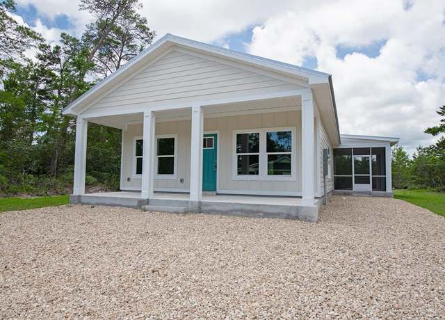 Property at 1722 Landing St, Carrabelle, FL 32322, 3 beds, 2 baths