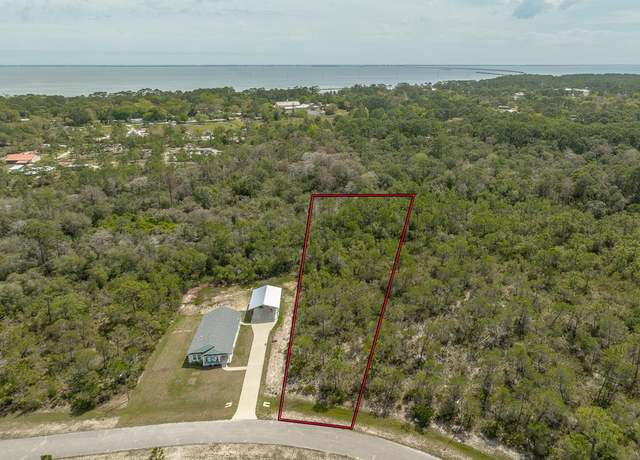 Property at 333 Blue Heron Dr, Eastpoint, FL 32328