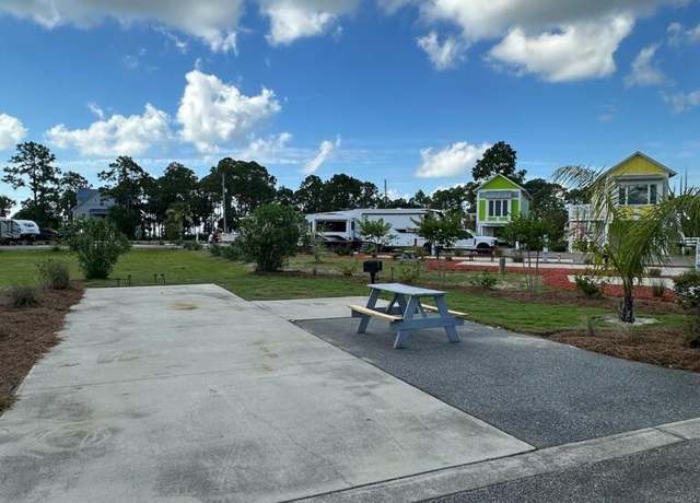 Property at 816 Haven Ct, Carrabelle, FL 32322