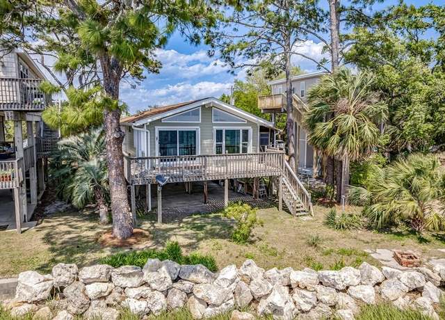 Property at 47 West Point Dr, Crawfordville, FL 32327, 2 beds, 2 baths