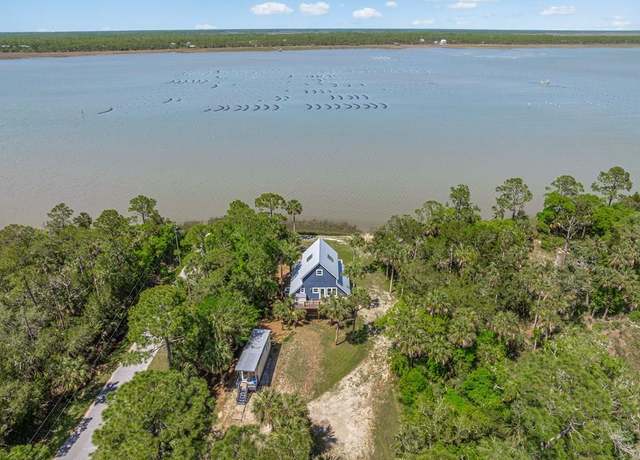 Property at 198 Osceola St, Port St. Joe, FL 32456, 1 bed, 2 baths