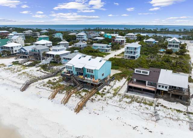 Property at 224 Seahorse Ln, Port St. Joe, FL 32456, 2 beds, 2.5 baths