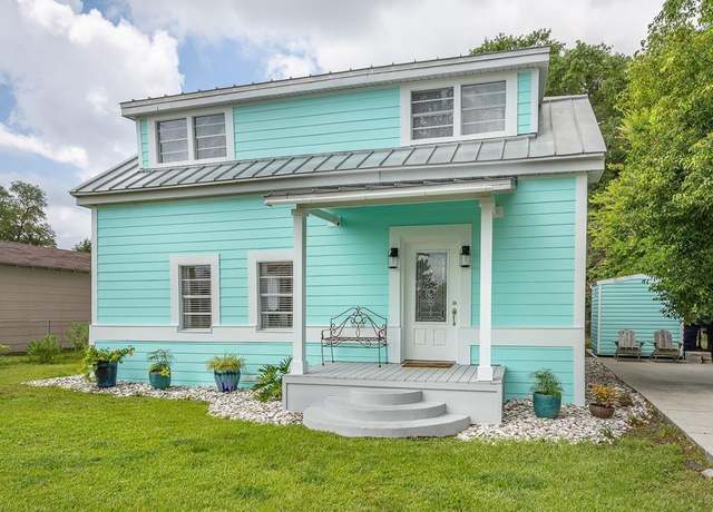 Property at 110 14th St, Apalachicola, FL 32320, 4 beds, 2 baths