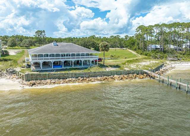 Property at 2074 Hwy 98 W, Carrabelle, FL 32322, 4 beds, 3 baths