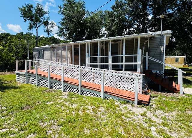 Property at 1215 NW 3rd St, Carrabelle, FL 32322, 2 beds, 1 bath