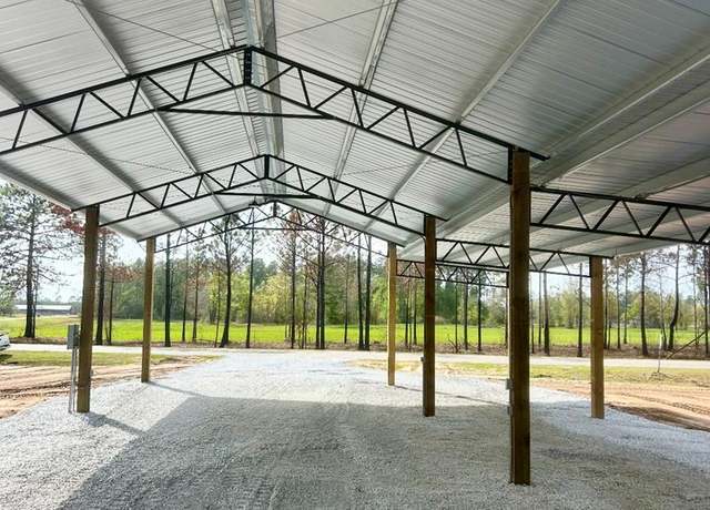 Property at 138 Vann Dr, Wewahitchka, FL 32465