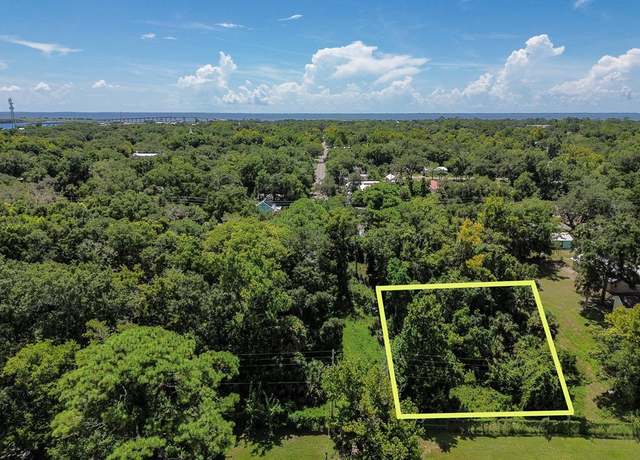 Property at 254 8th St, Apalachicola, FL 32320