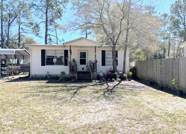 Property at 122 Bragdon St, Carrabelle, FL 32322, 2 beds, 1 bath