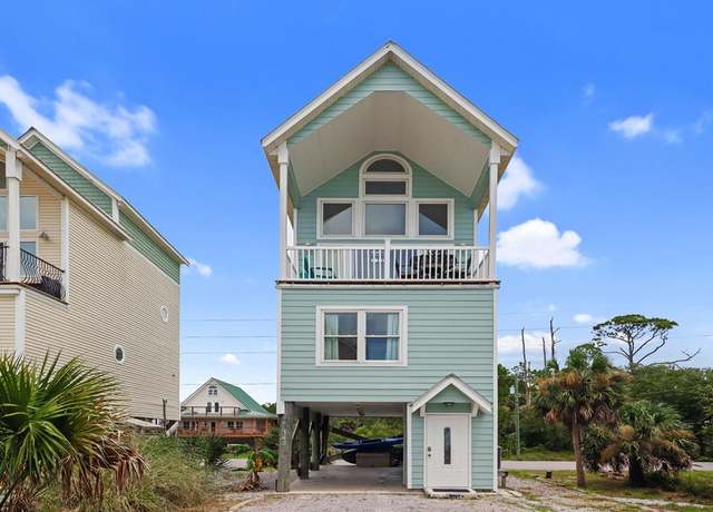 Property at 143 Money Bayou Dr, Port St. Joe, FL 32456, 2 beds, 2.5 baths