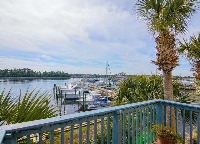Property at 903 NW Ave A #15, Carrabelle, FL 32322, 1 bed, 1 bath