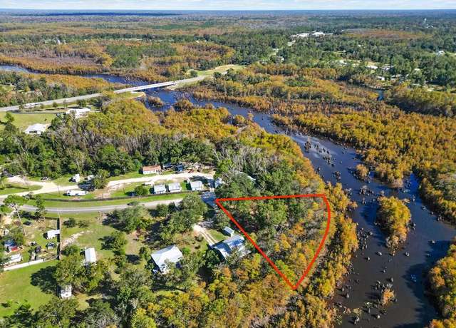 Property at 587 Texas Dr, Wewahitchka, FL 32465